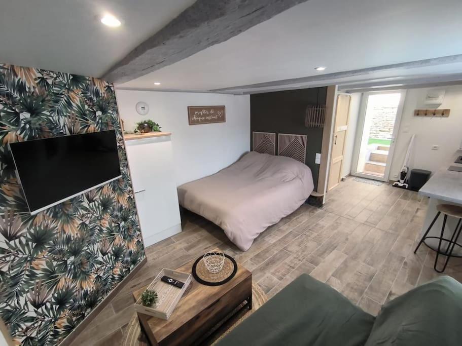 La Porte Bleue Neuville-du-Poitou Exteriör bild